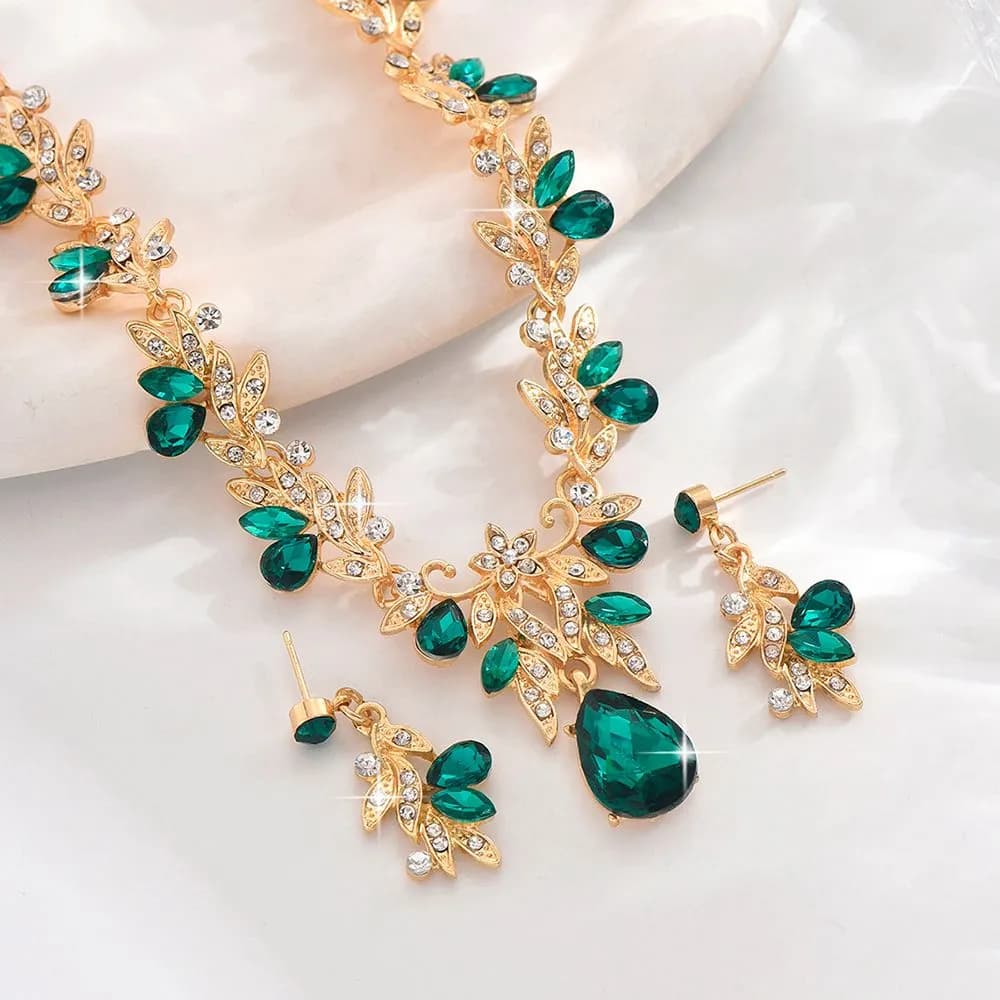 Комплект украшений. Колье + серьги - 1