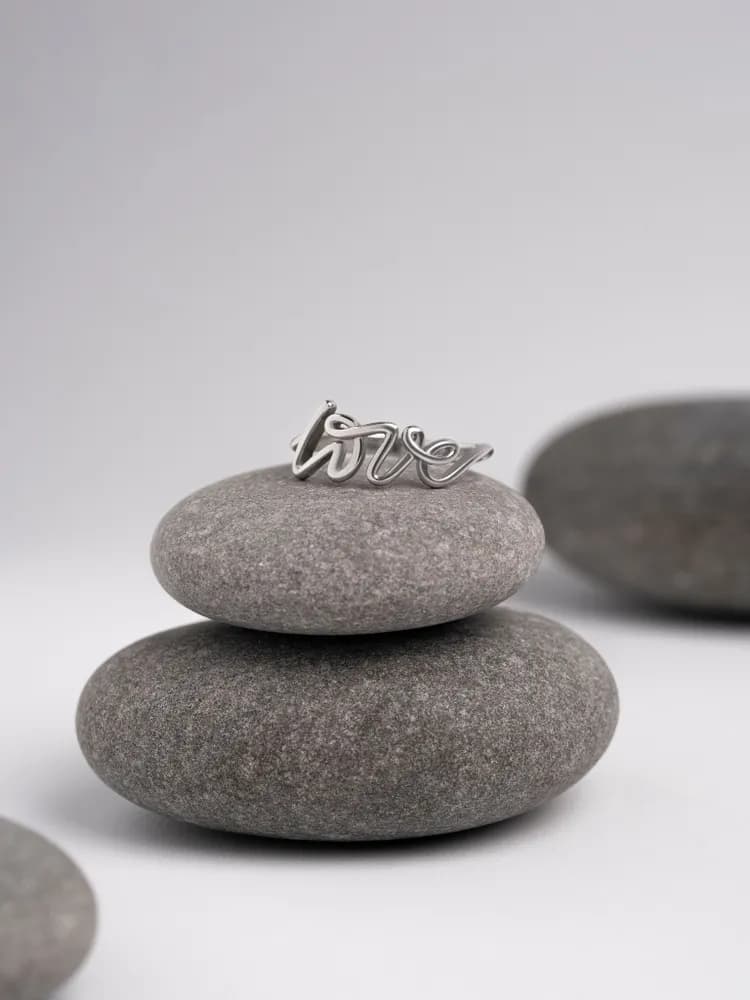 Серебряное кольцо с надписью Love - 2