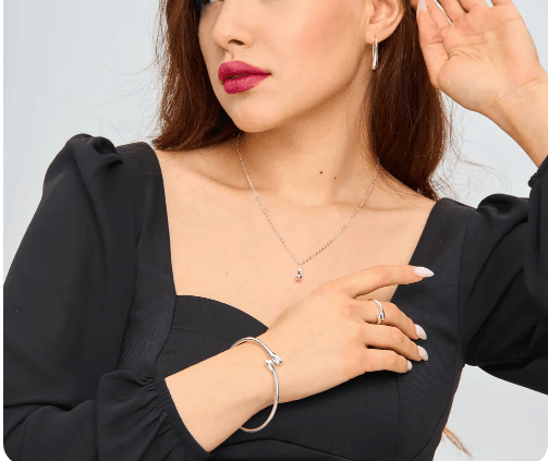 Комплект украшений: Подвеска, серьги, браслет и кольцо - 1